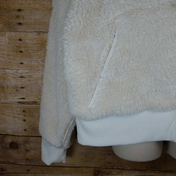 Athleta Cozy Sherpa Reversible Jacket - Picture 7 of 9